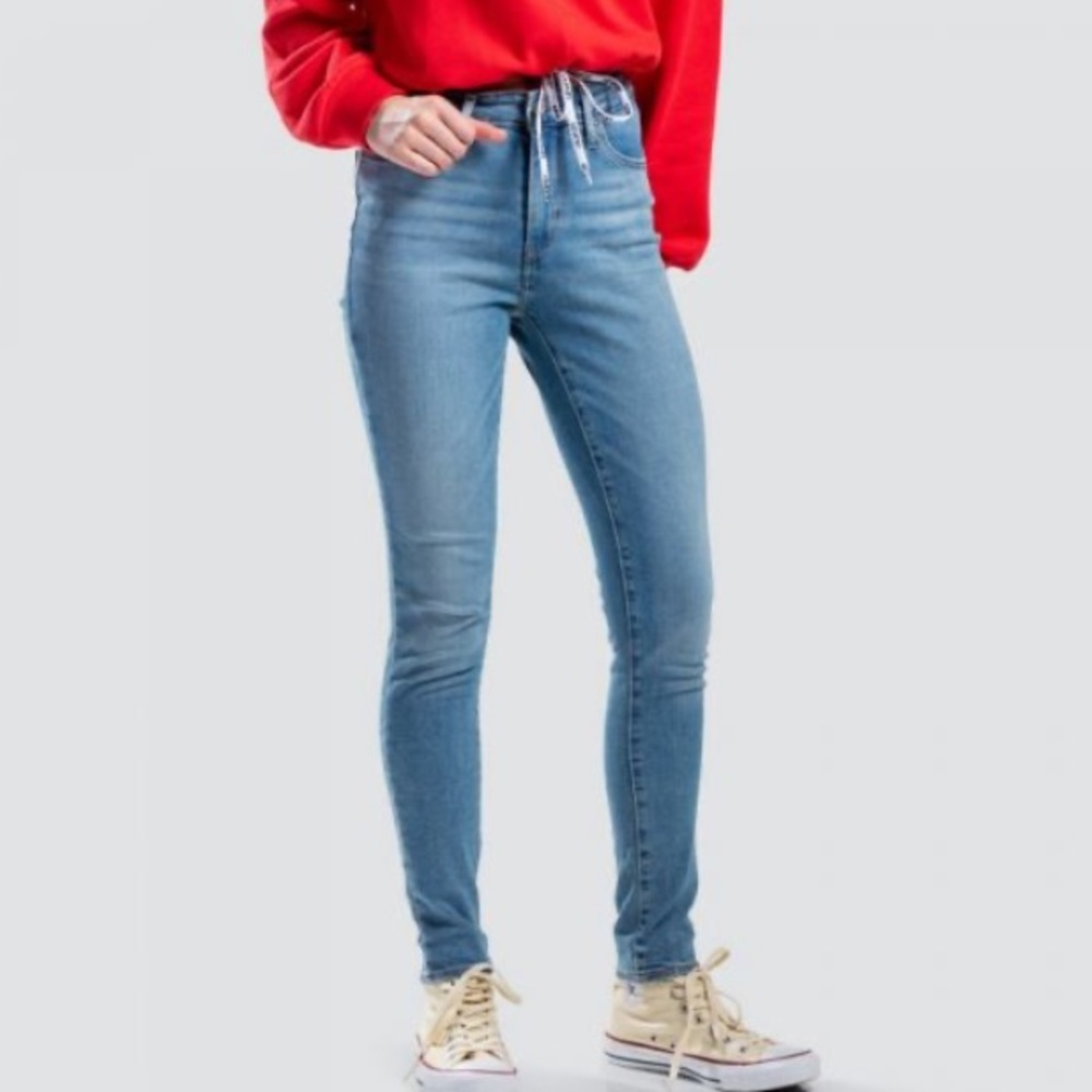 Levi’s 721 High Rise Skinny Jeans
